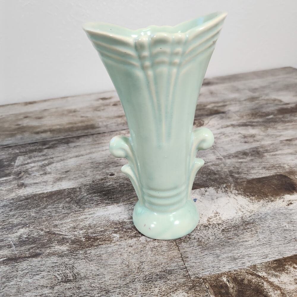 Vintage Mint Green Ceramic Fan Vase Art Deco Hollywood Regency Pottery